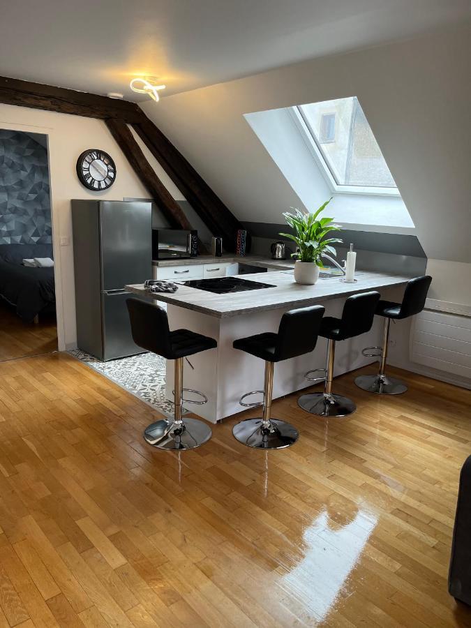 Coeur De Bouchon Apartment Troyes Bagian luar foto