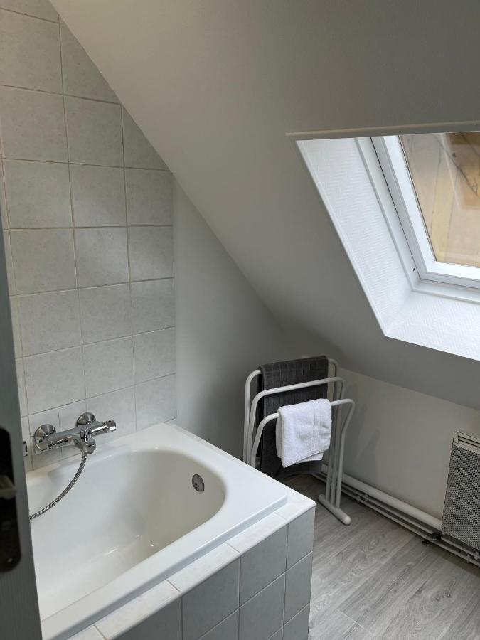 Coeur De Bouchon Apartment Troyes Bagian luar foto