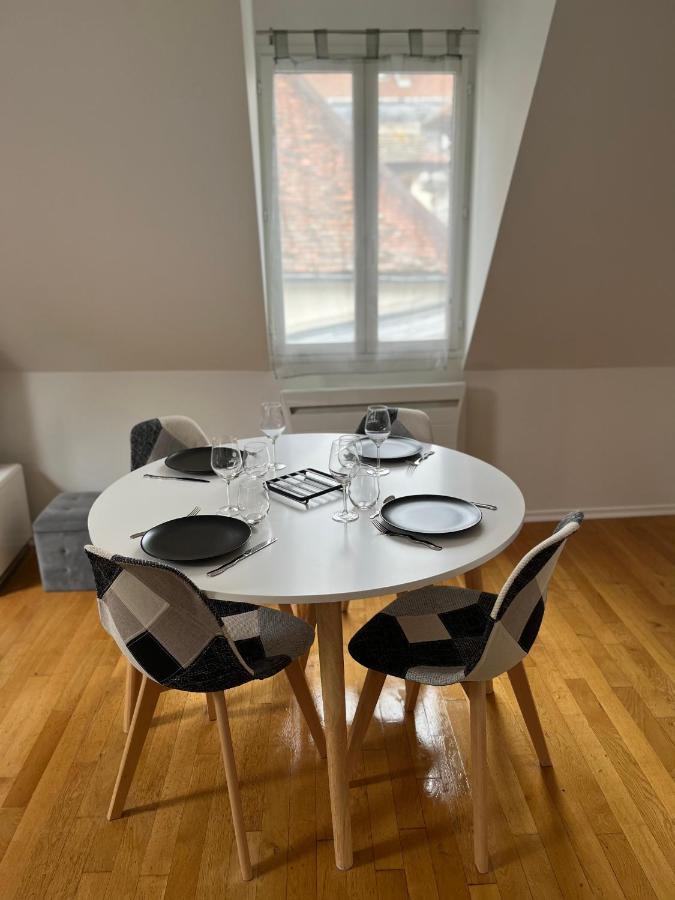 Coeur De Bouchon Apartment Troyes Bagian luar foto