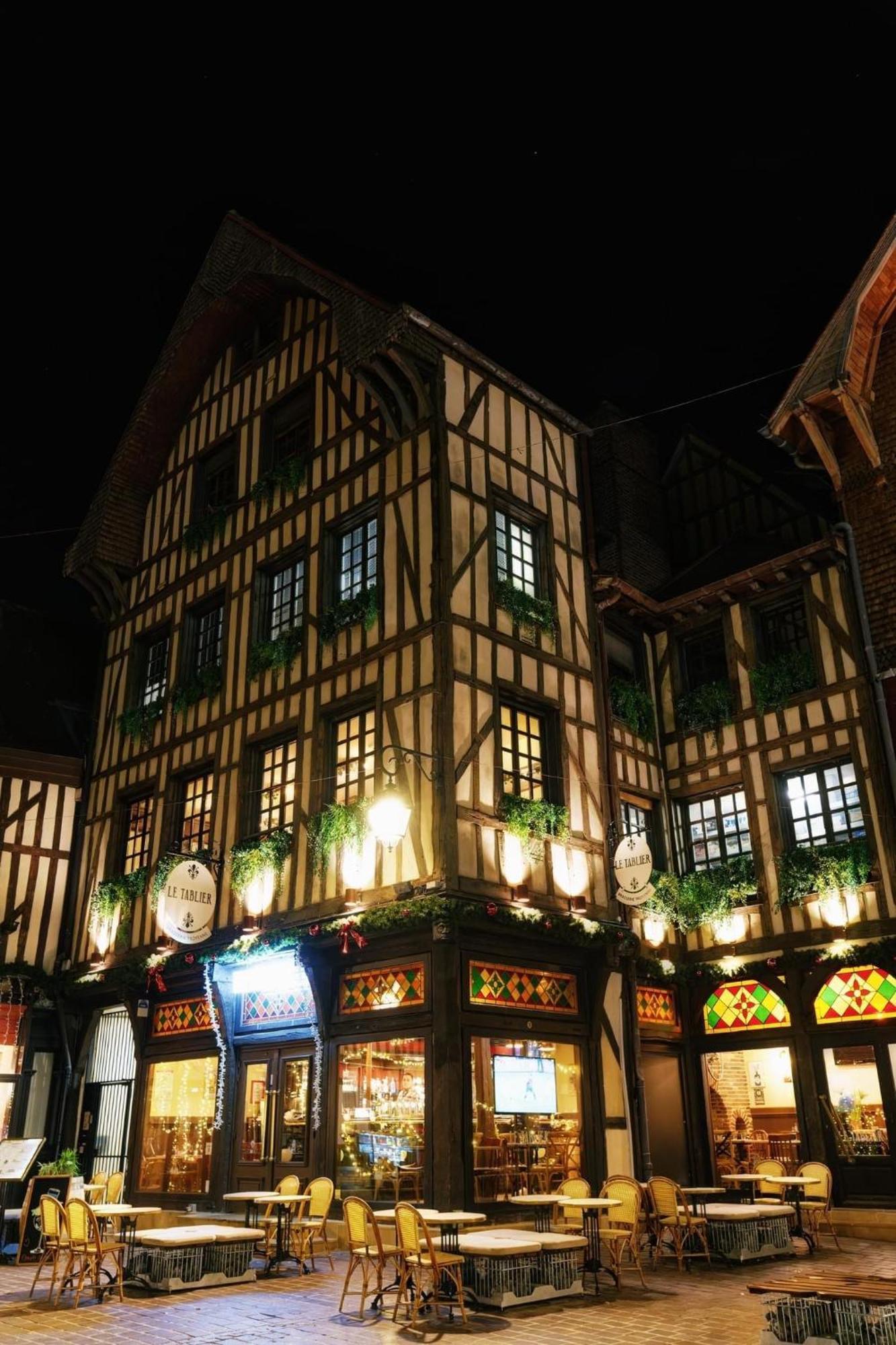 Coeur De Bouchon Apartment Troyes Bagian luar foto
